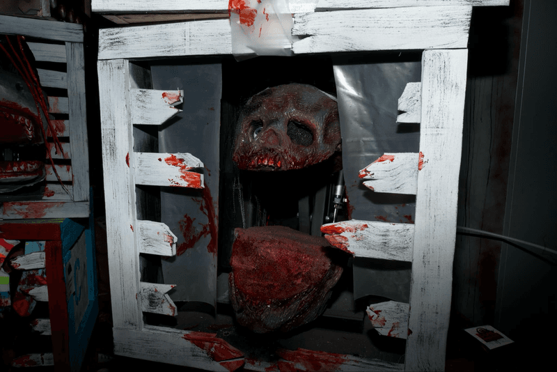 Creature Crate Zombie Animatronic Halloween prop